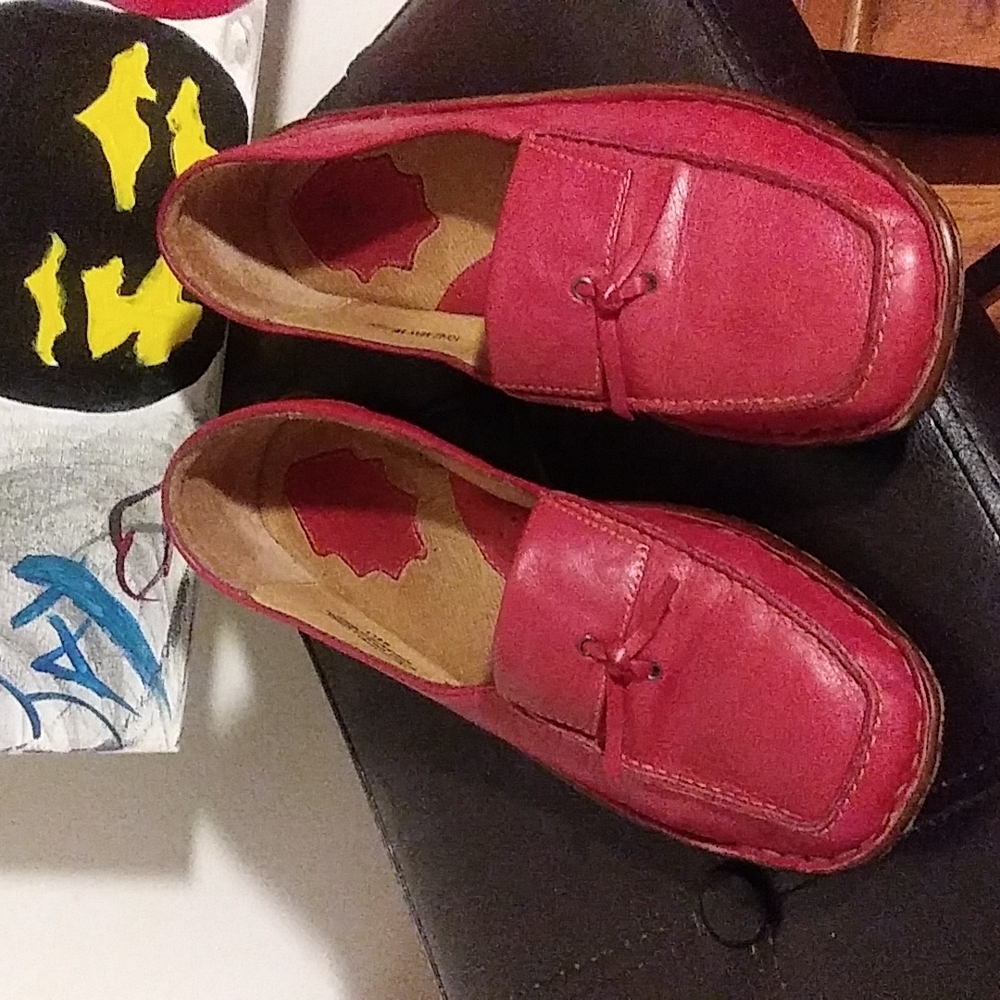 Red Leather Born SIZE 10